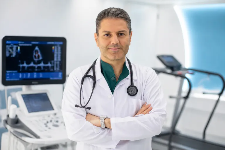 تست استرس اکو قلب چگونه به تشخیص گرفتگی عروق کمک می‌کند؟